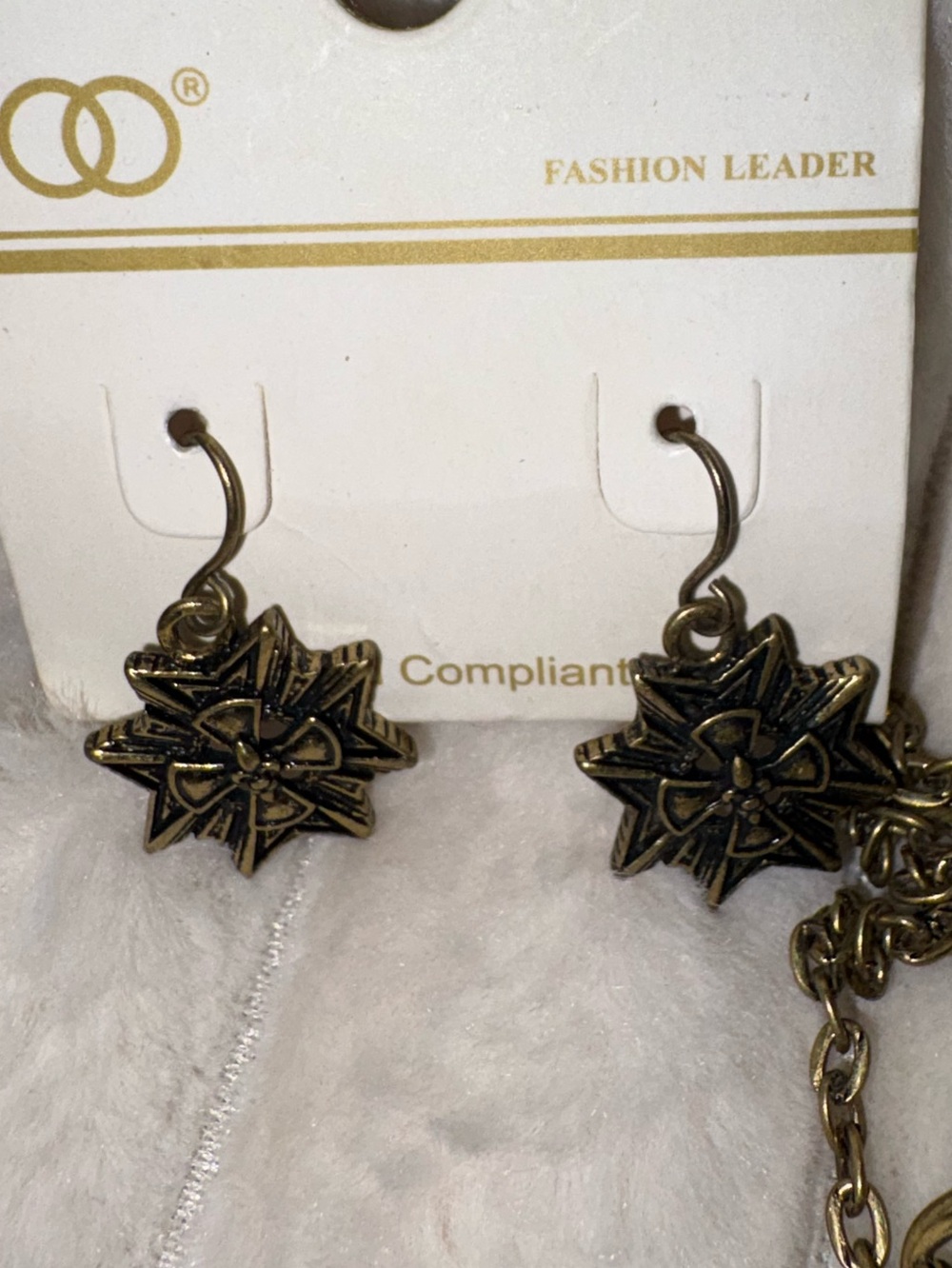 Gold-Tone Star Pendant Necklace and Earrings Set - Picture 5 of 6
